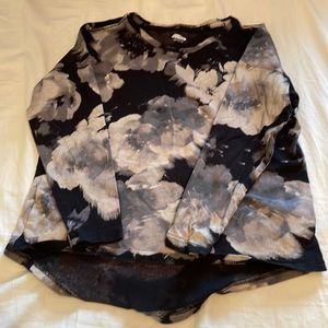 Girls long sleeve tshirt